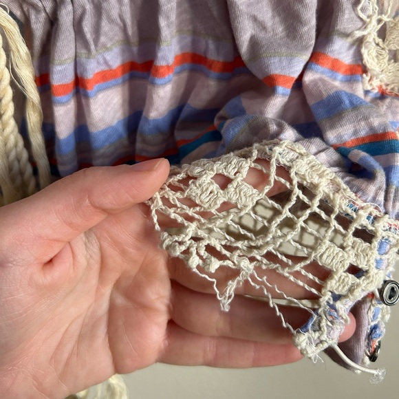 FREE PEOPLE Flawed Aruba Crochet Lace Bohemian Style Striped Crop Top Size M - Picture 11 of 12